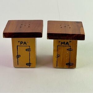 Vintage Salt and Pepper Shakers Ma & Pa Outhouse